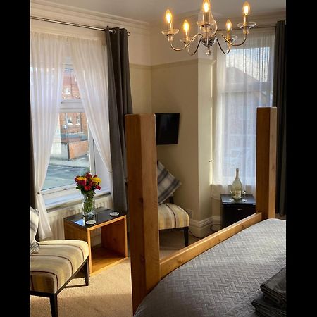 Hotel The Whalebone Arch Whitby Exterior foto